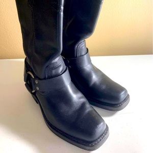 Harley Davidson Motor Cycle Boots Size 6 Barely worn just sitting in closet